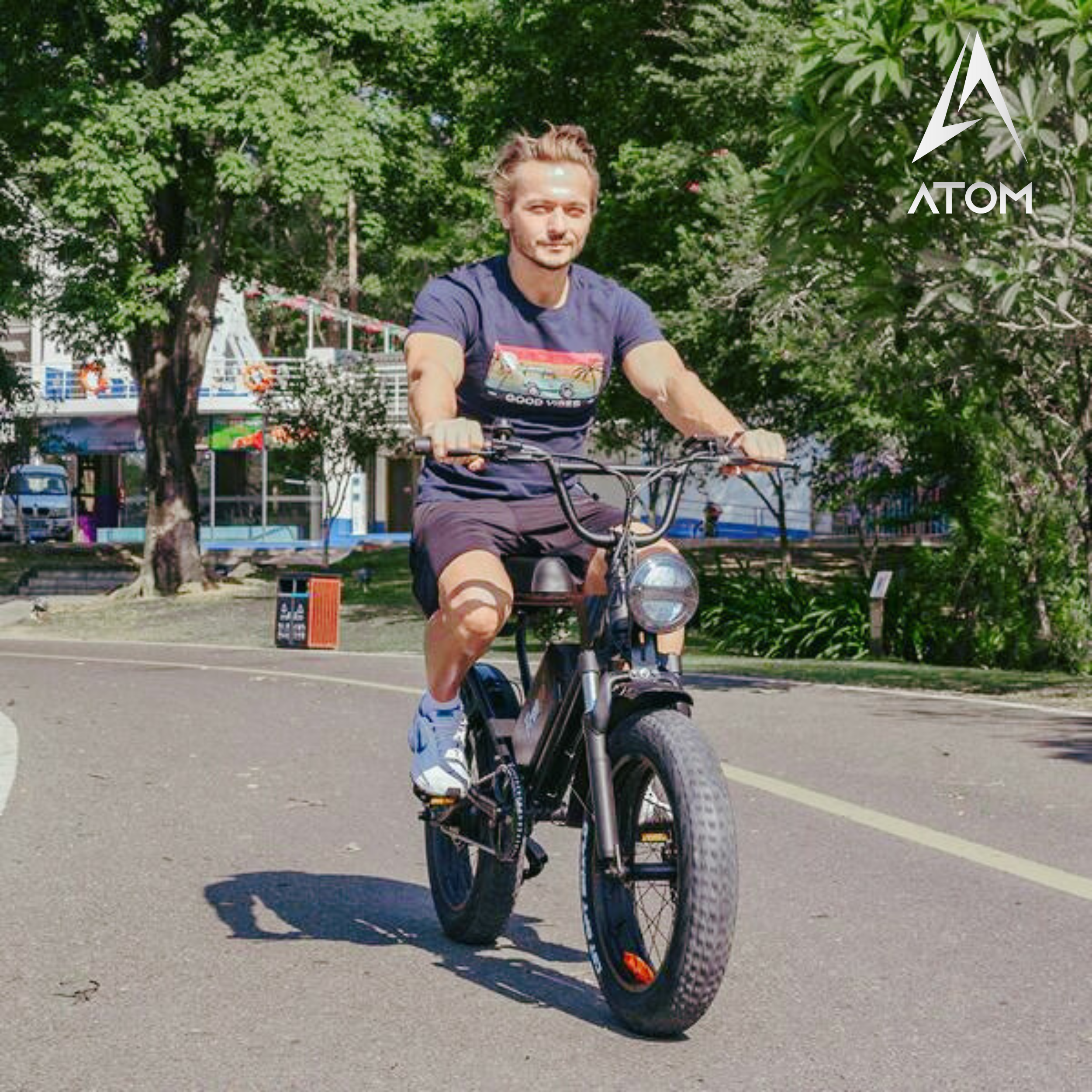 Vélo électrique Fatbike | FREEGO DK 200 | 1200 W | V-max 25 km/h | Autonomie 65 km - Atom Motors