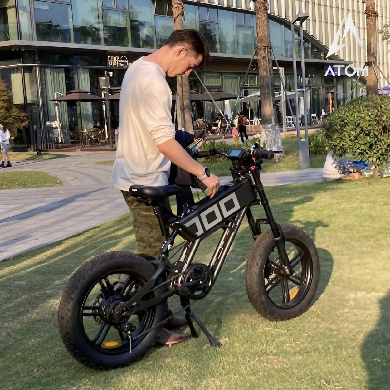 Vélo électrique Fatbike | KUGOO T01 | 500 W | V-max 25 km/h | Autonomie 65 km - Atom Motors