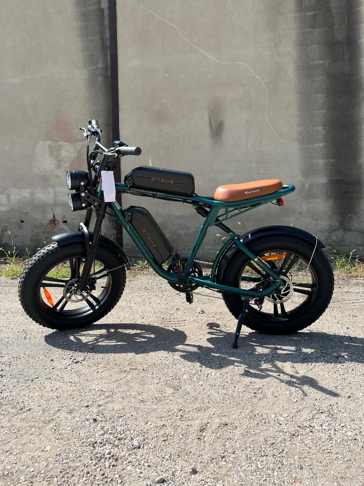 Vélo électrique Fatbike | Engwe M20 | 750 W | V-max 25 km/h | Autonomie 150 km - Atom Motors