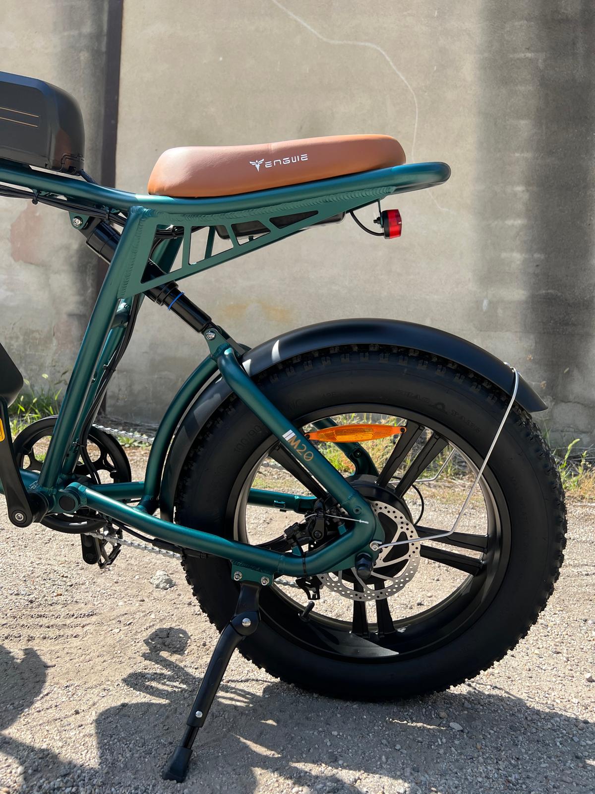 Vélo électrique Fatbike | Engwe M20 | 750 W | V-max 25 km/h | Autonomie 150 km - Atom Motors