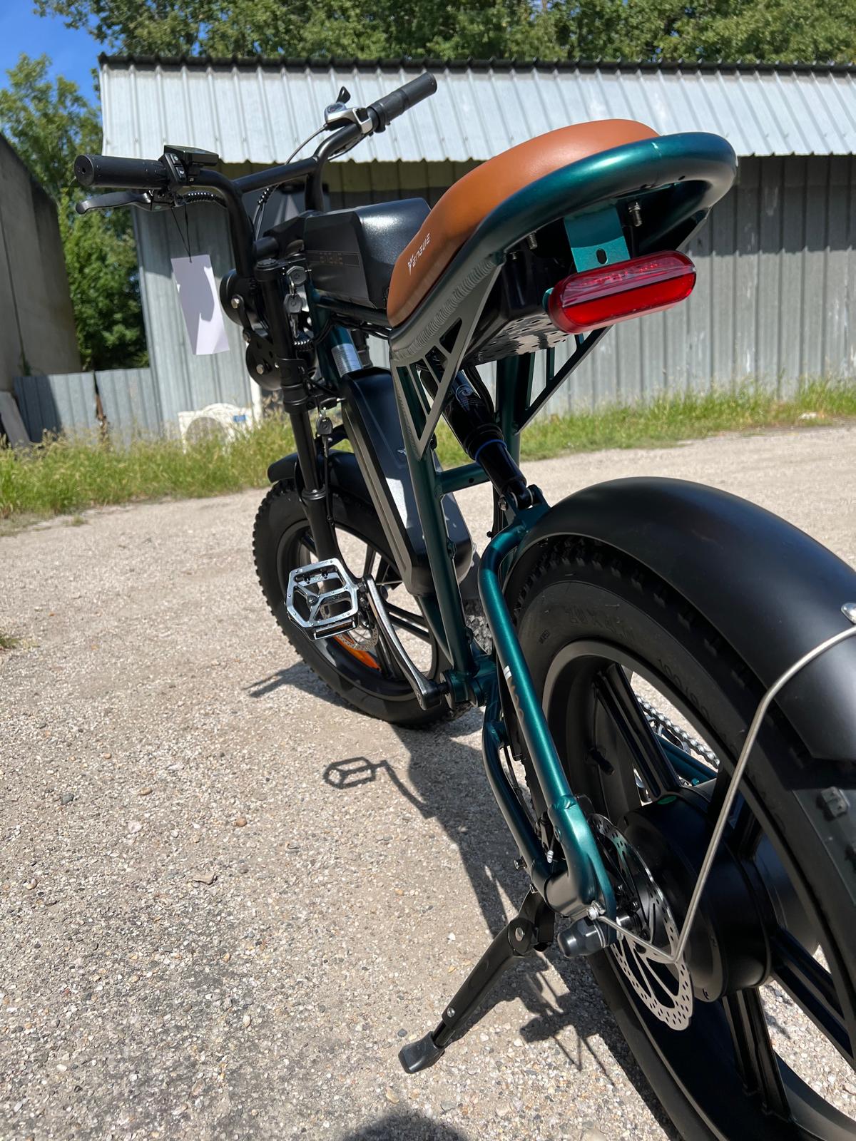 Vélo électrique Fatbike | Engwe M20 | 750 W | V-max 25 km/h | Autonomie 150 km - Atom Motors