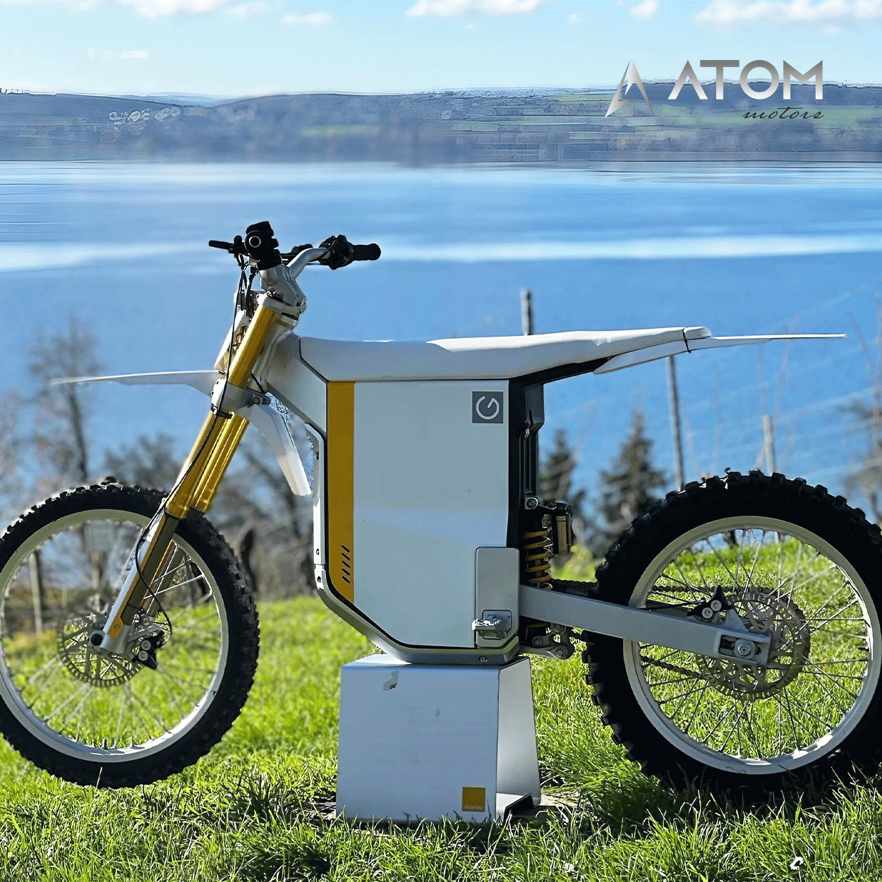Moto électrique Dirtbike, Gowow Ori | 9000 W | 50 cc | V-max 45 km/h | Autonomie 100 km - Atom Motors