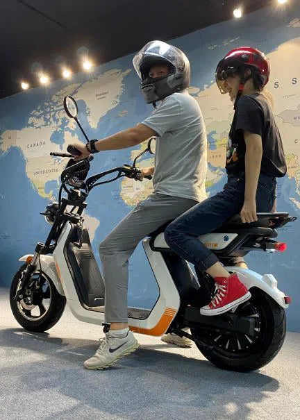 Scooter électrique, Atom City 07PRO | Dayi Baldur | 2000 W | 50 c | V-max 45 km/h | Autonomie 60 km - Atom Motors