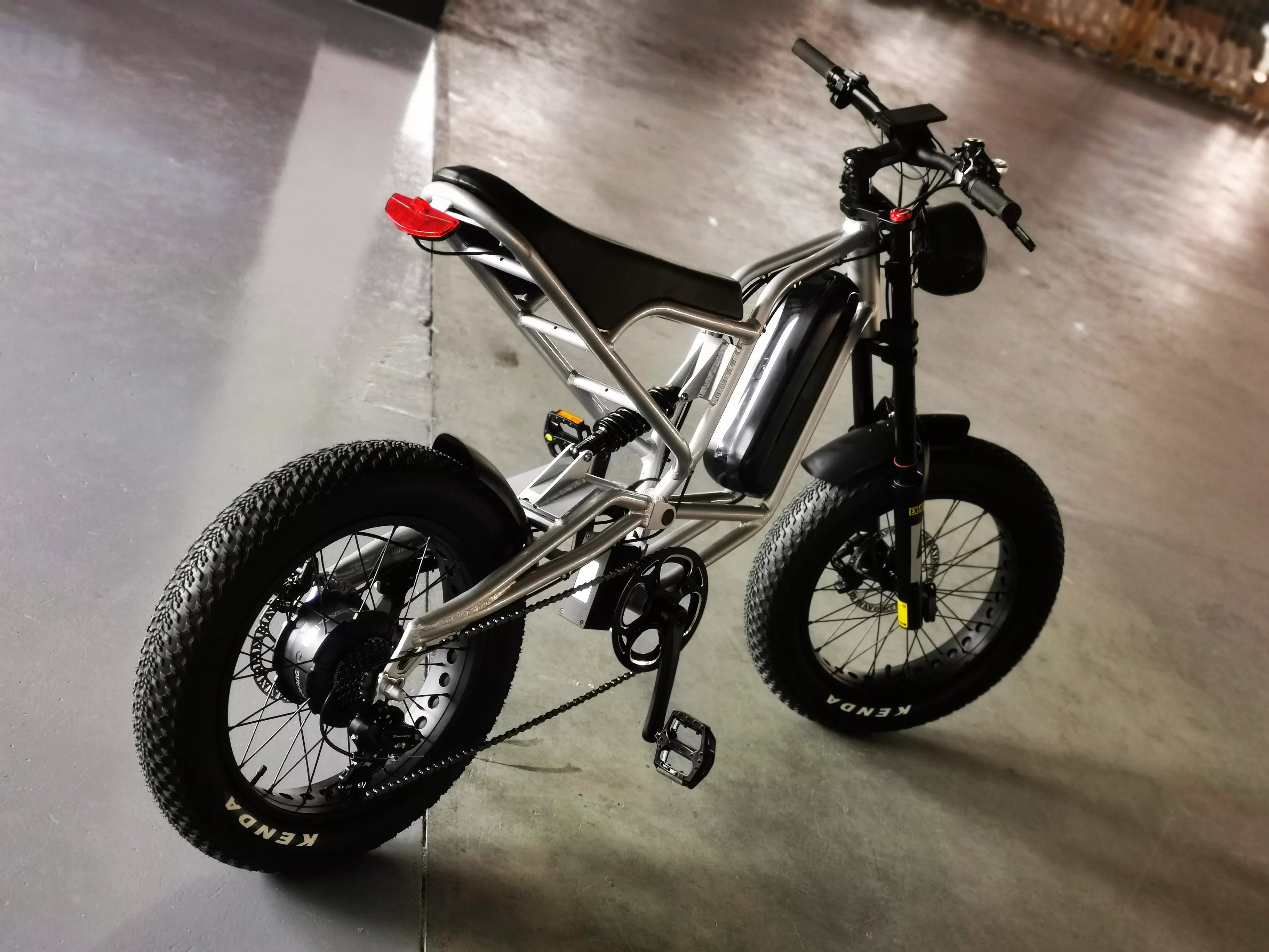 Vélo électrique Fatbike | Atom Ride JY09 | 500 W | V-max 25 km/h | Autonomie 105 km - Atom Motors