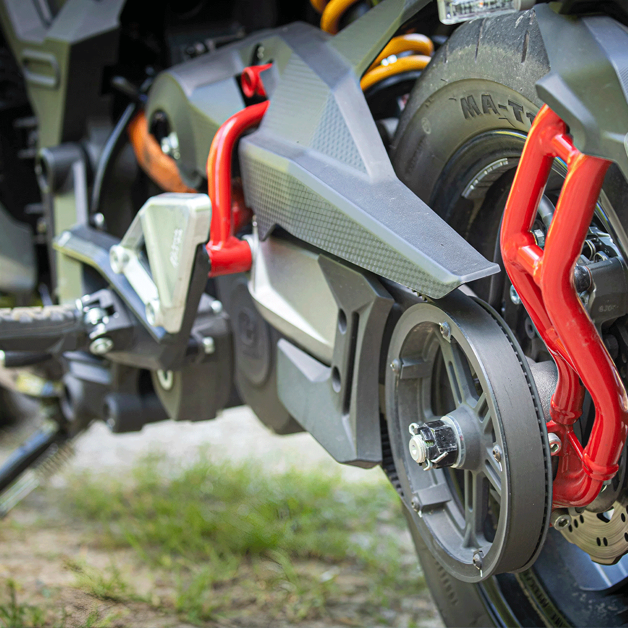 Moto électrique, OVAOBIKE MCR-S | 11 000 W | 125 cc | V-max 148 km/h | Autonomie 210 km - Atom Motors