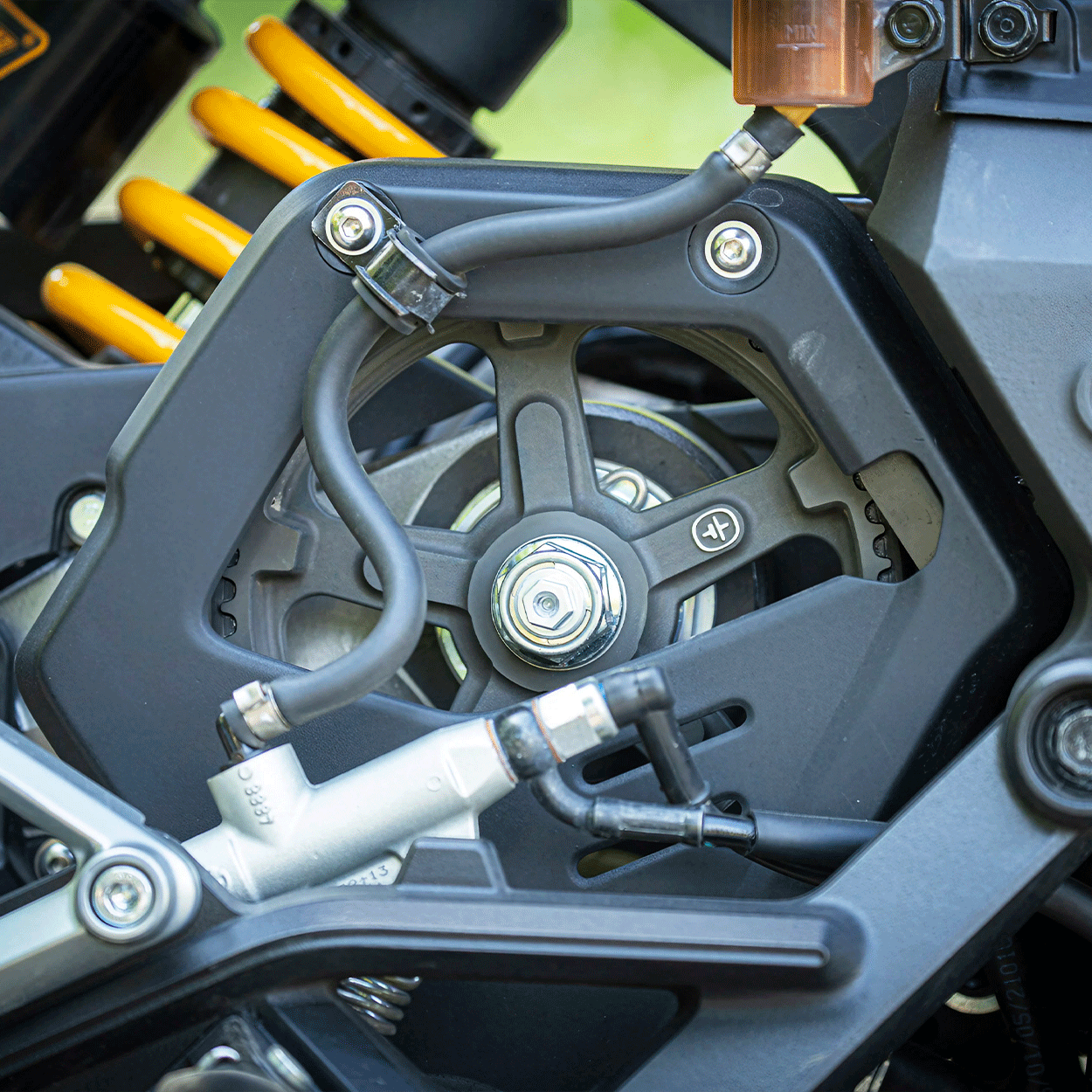 Moto électrique, OVAOBIKE MCR-S | 11 000 W | 125 cc | V-max 148 km/h | Autonomie 210 km - Atom Motors