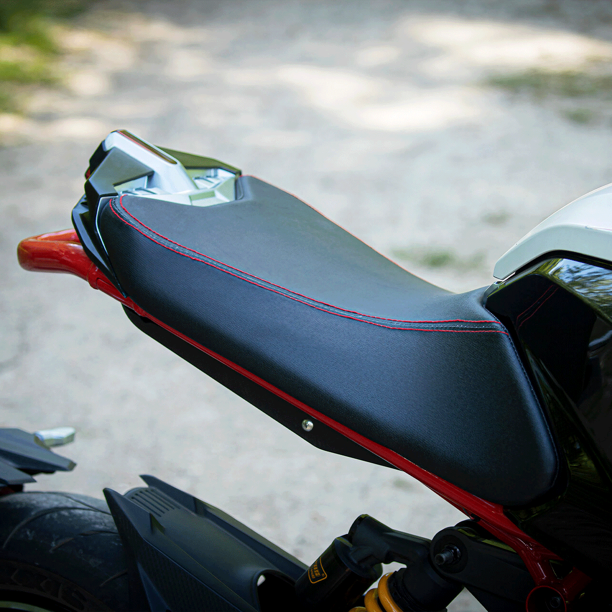 Moto électrique, OVAOBIKE MCR-S | 11 000 W | 125 cc | V-max 148 km/h | Autonomie 210 km - Atom Motors