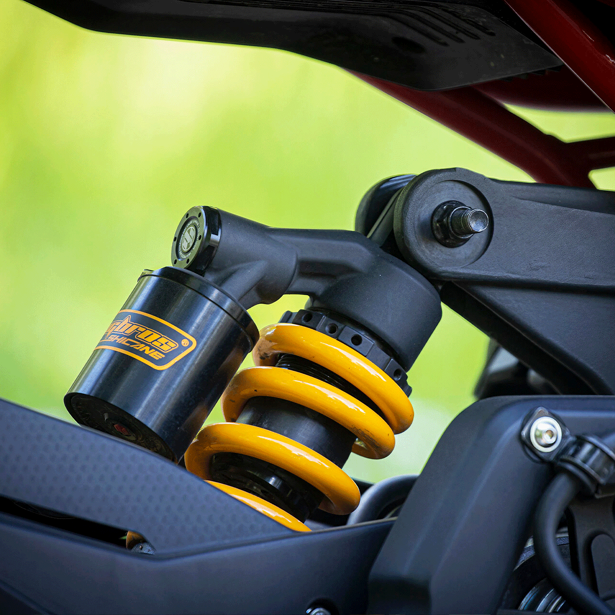 Moto électrique, OVAOBIKE MCR-S | 11 000 W | 125 cc | V-max 148 km/h | Autonomie 210 km - Atom Motors