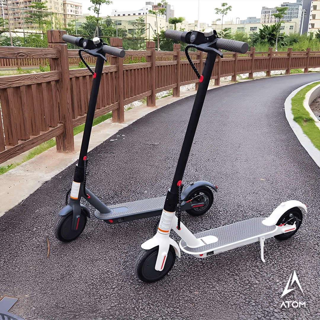 Trottinette électrique, Atom Rush P02 | 350 W | V-max 25 km/h | Autonomie 40 km - Atom Motors