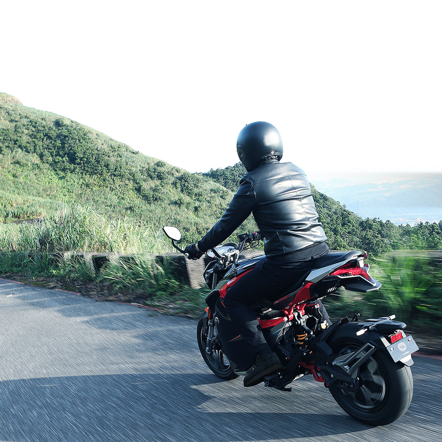 Moto électrique, OVAOBIKE MCR-H | 7 000 W | 125 cc | V-max 105 km/h | Autonomie 110 km - Atom Motors